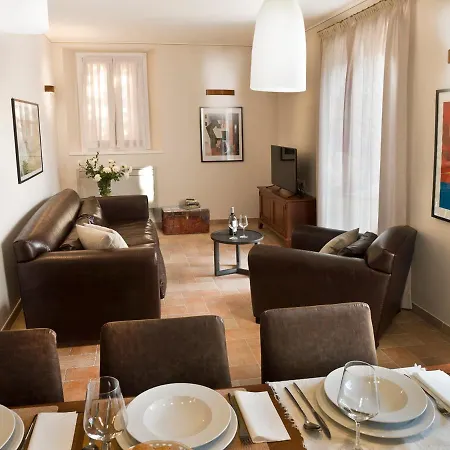 Sleeps 8 Pool Air Con Wifi * Lezzeno