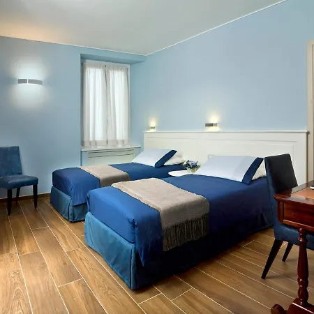 Sleeps 8 Pool Air Con Wifi * Lezzeno